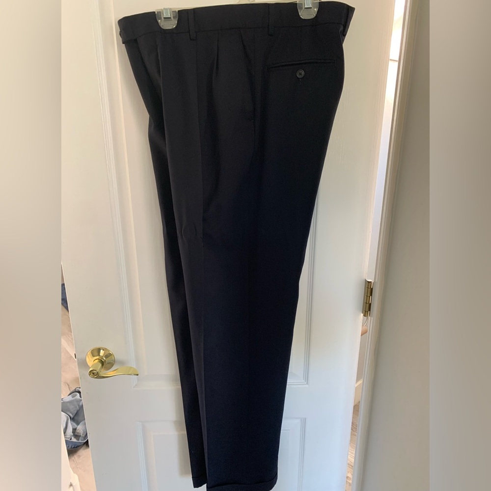 Joseph & Fiess men’s pleated dress slacks